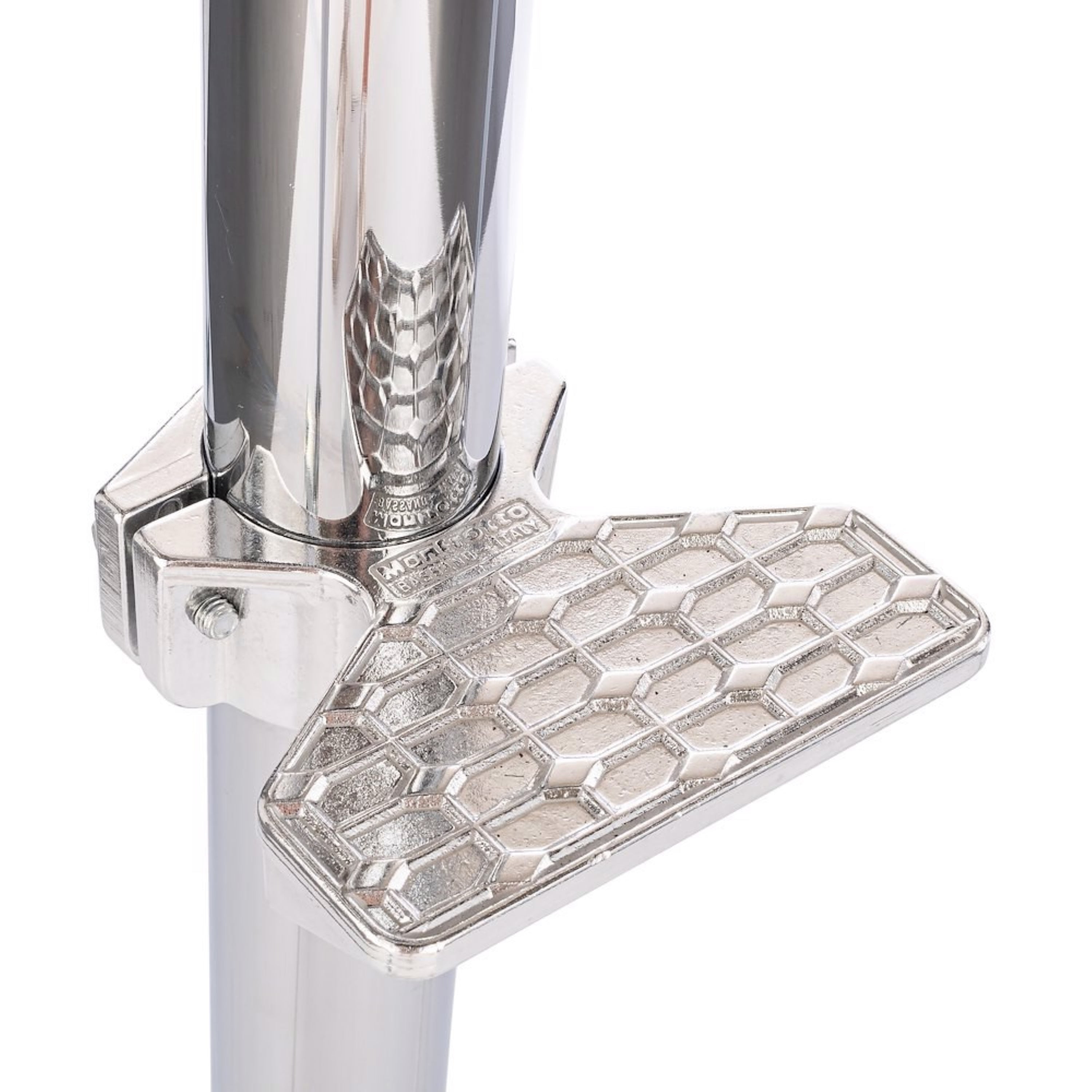 Support à remontage à base basse Avenger 30