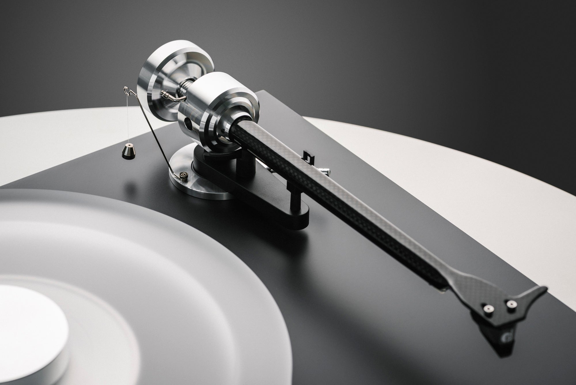 Pro-Ject Debut Reference 10 Turntable