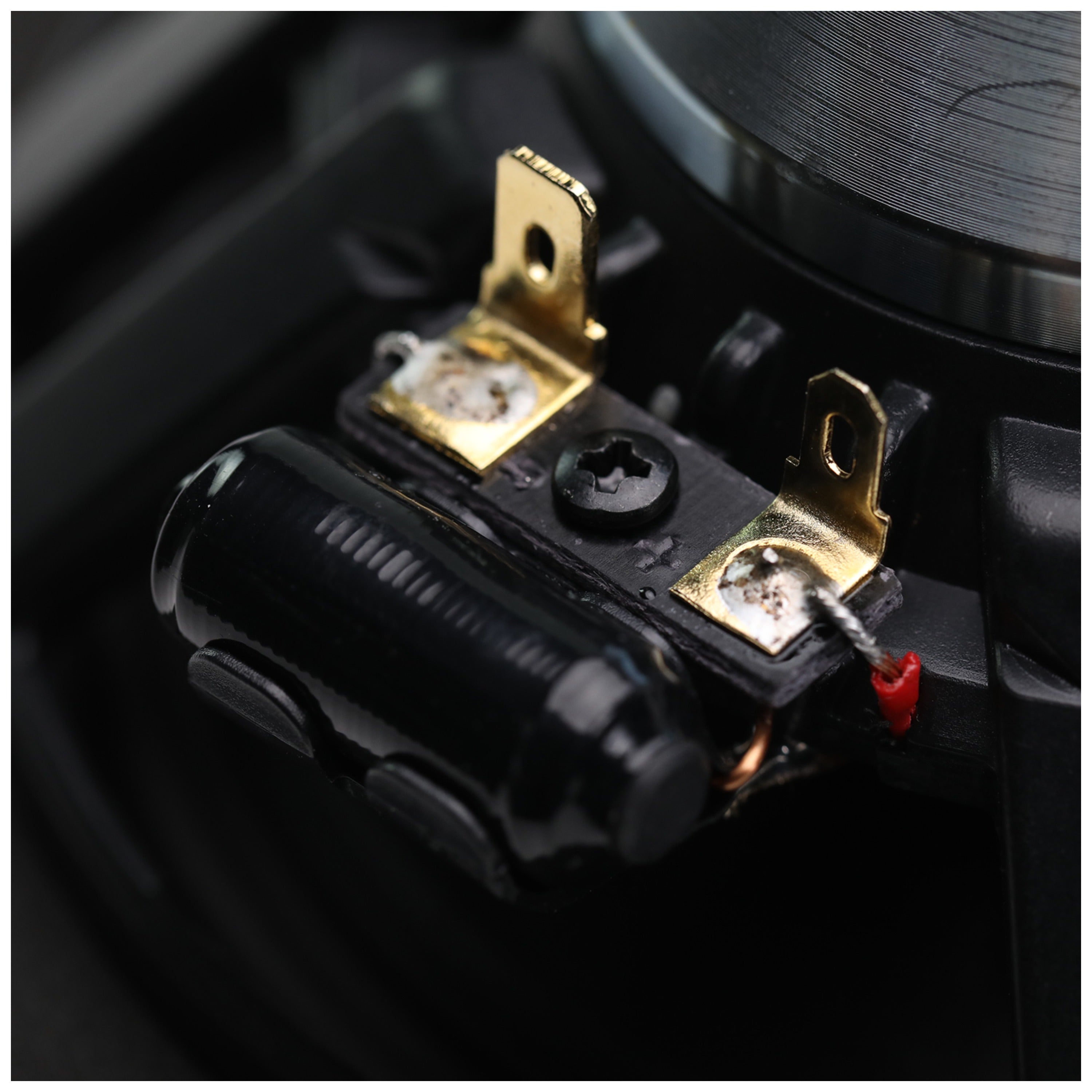 MB Quart HC1-116DT 6.5" 3-Way 2 Ohm Coaxial Speaker System for Harley-Davidson - Directly Upgrades the Front Speakers.