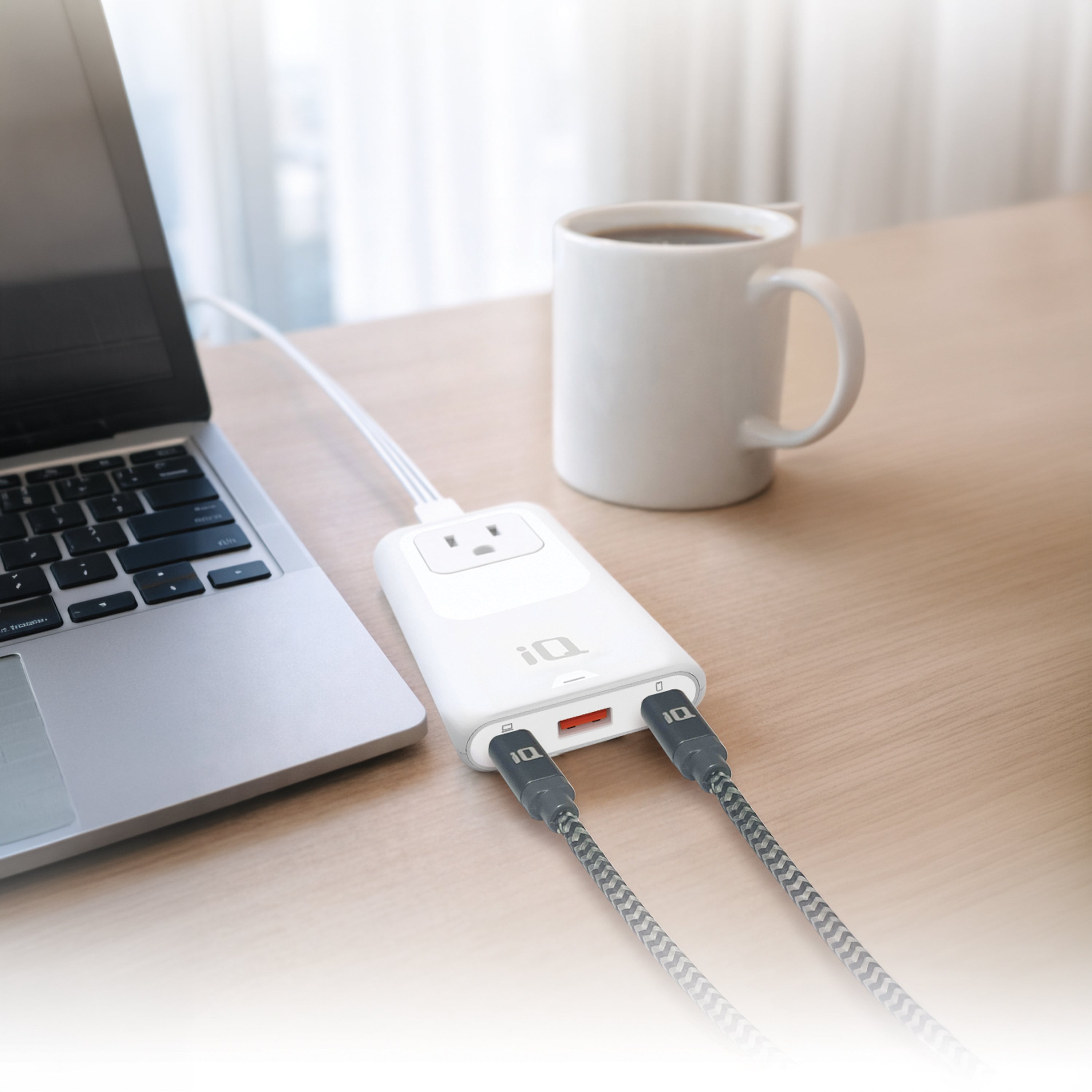 iQ Ultra Compact Charging Station