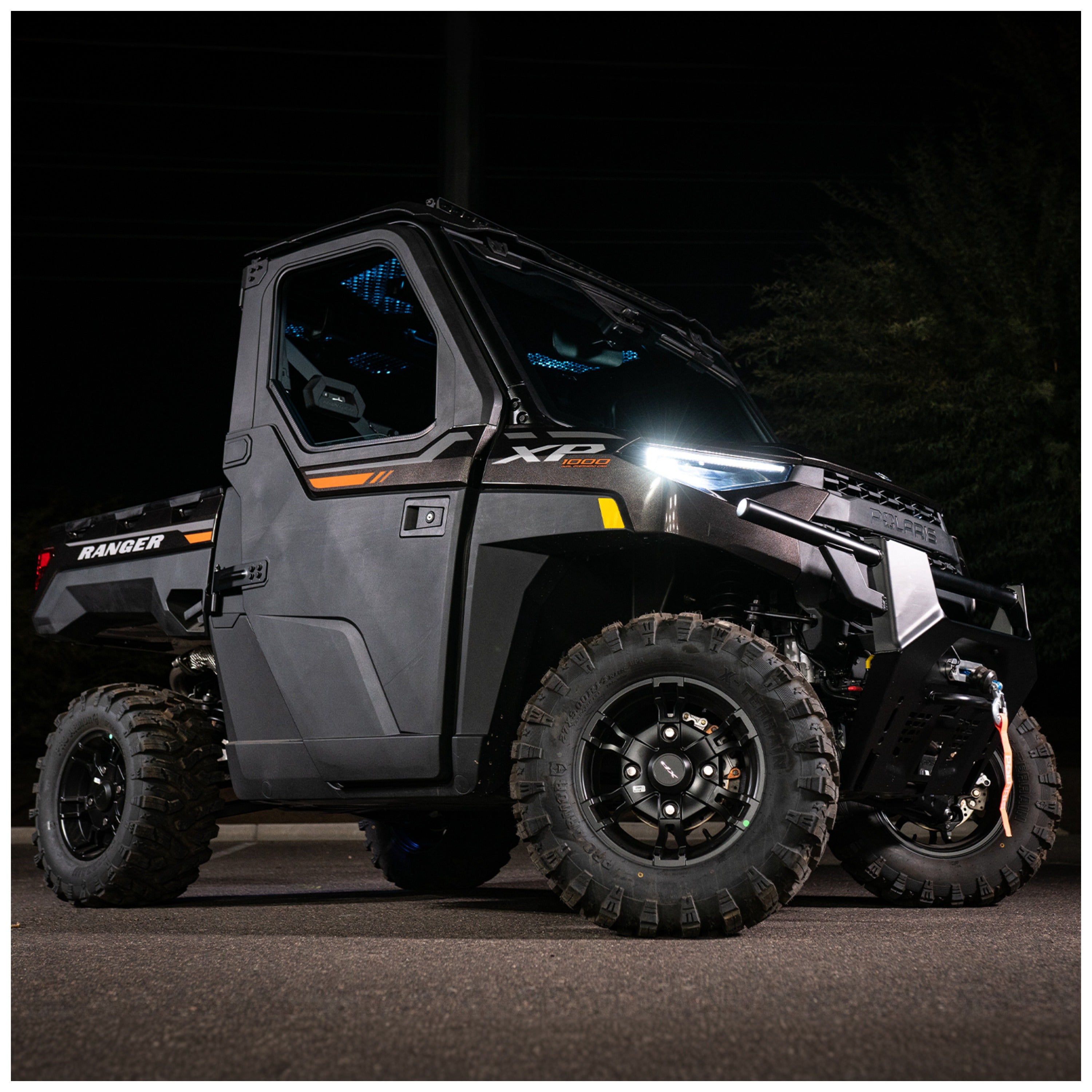 MB Quart MBQRG2-S7R 500-watt Ranger audio roof with a dash-mounted GMR7V1 source unit