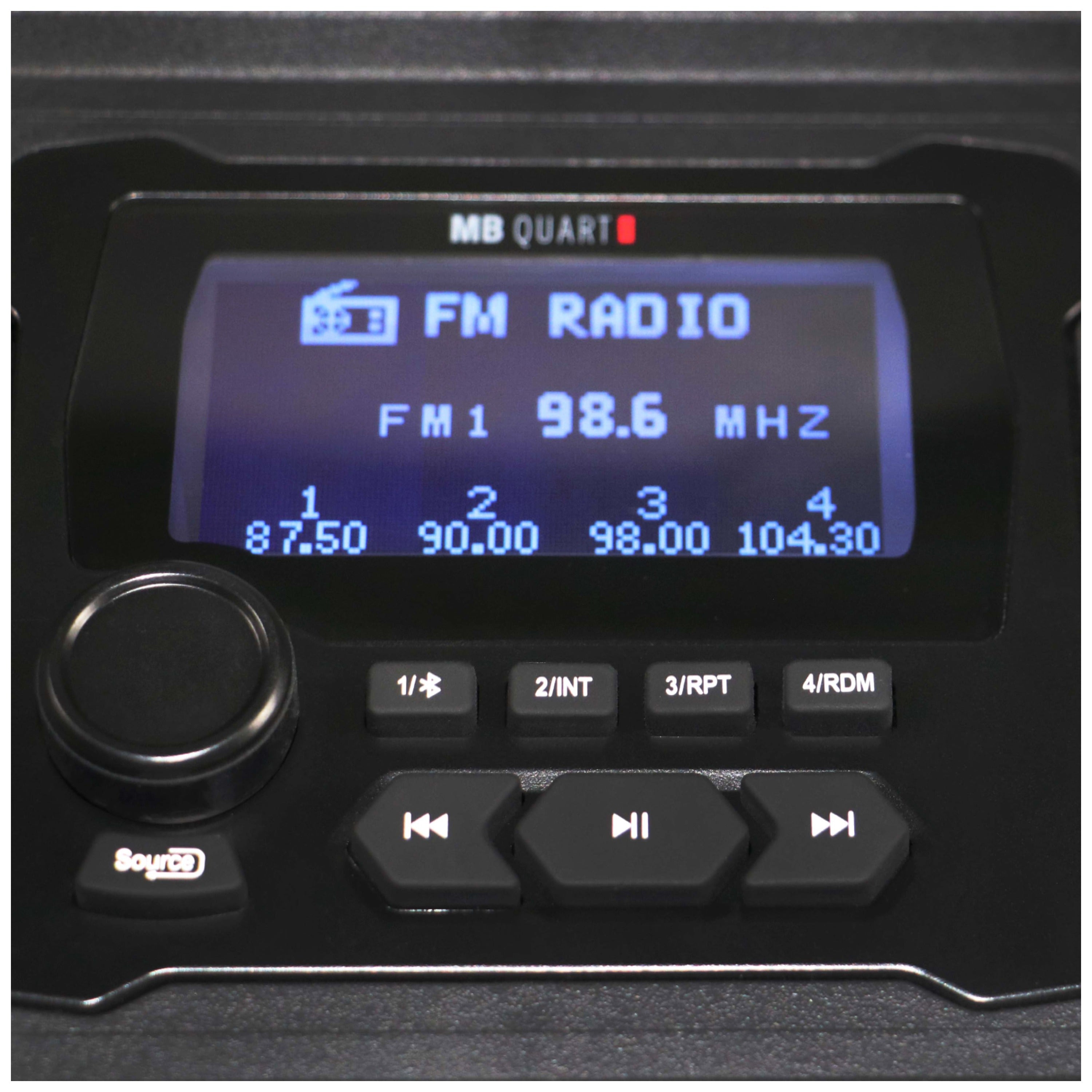 MB Quart MBQRT2-S6R 500-watt, audio roof with a GMR-LCD source unit. Six 6.5-inch coaxial speakers