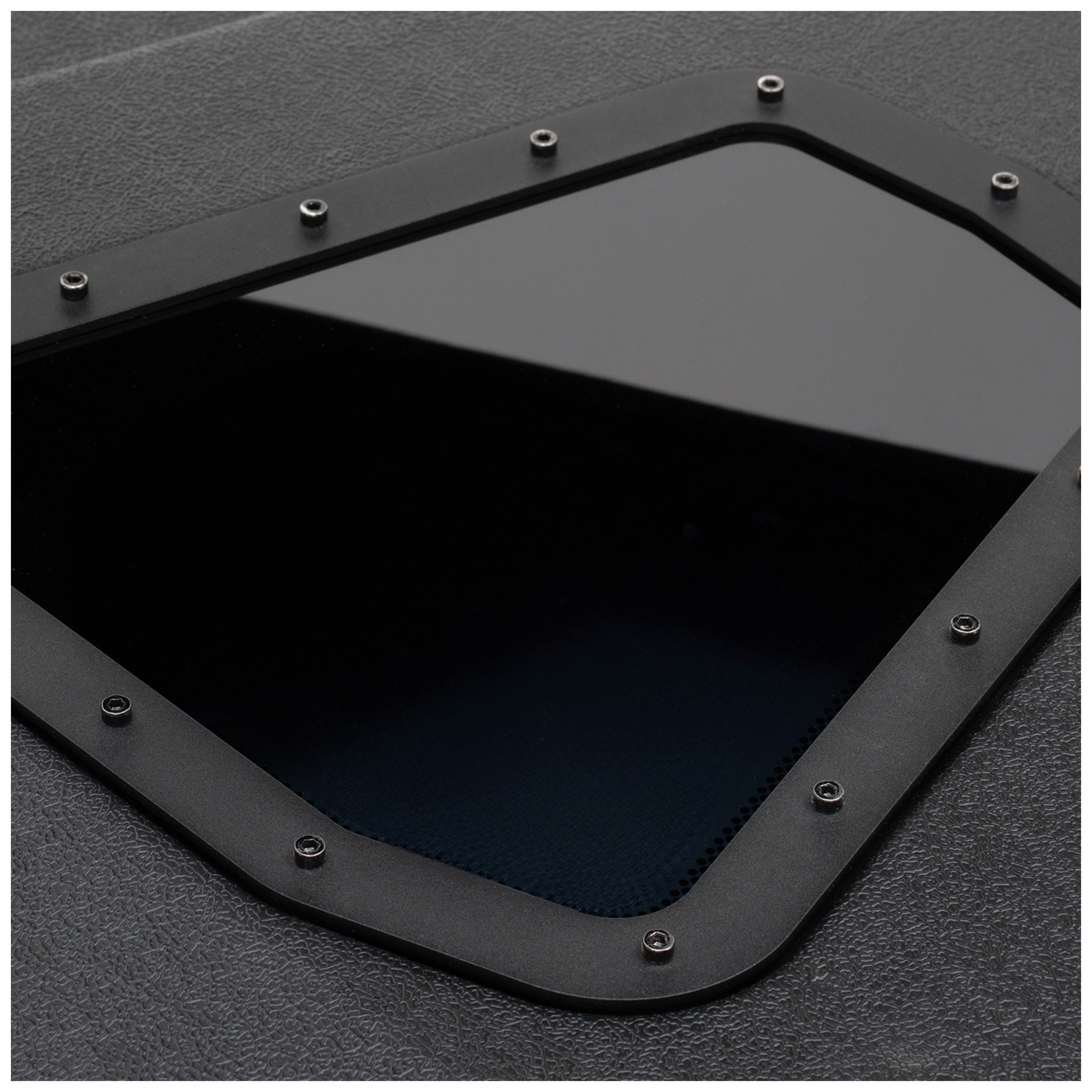 MB Quart MBQRT2-S7R 500-watt, RZR Trail audio roof with a GMR7V1 source unit.