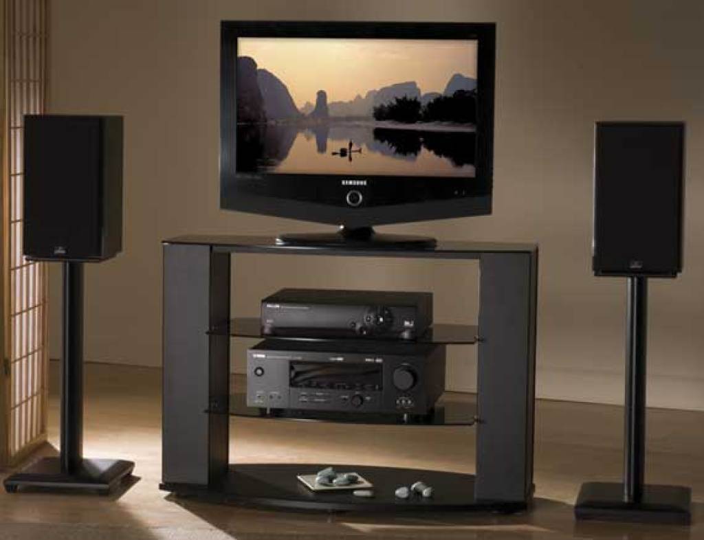 Supports d'enceintes bibliothèque Sanus 24" en bois naturel avec plaque supérieure 7,5 x 7,5 (paire)