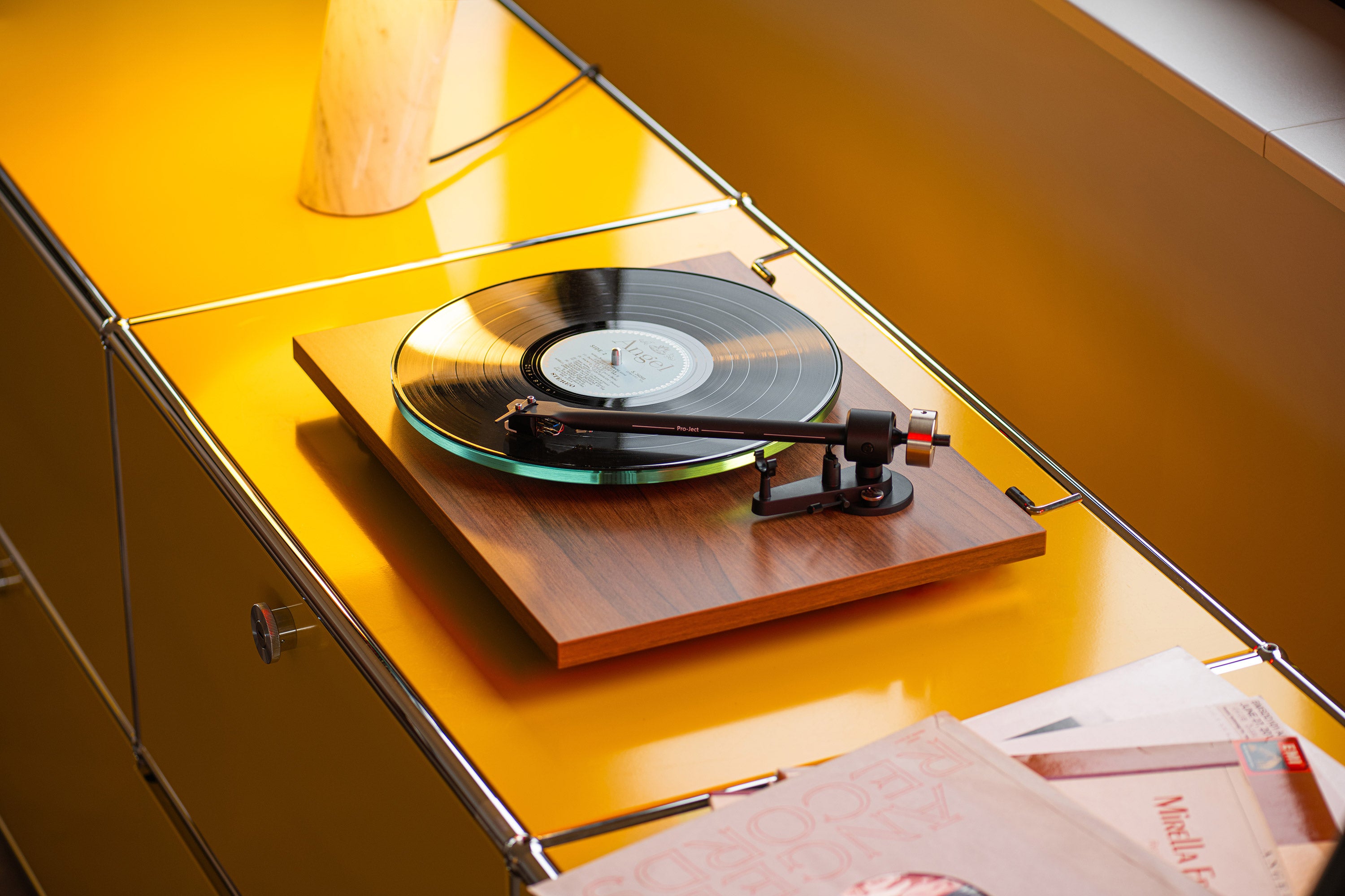 Pro-Ject T2 Turntable (Rainier)