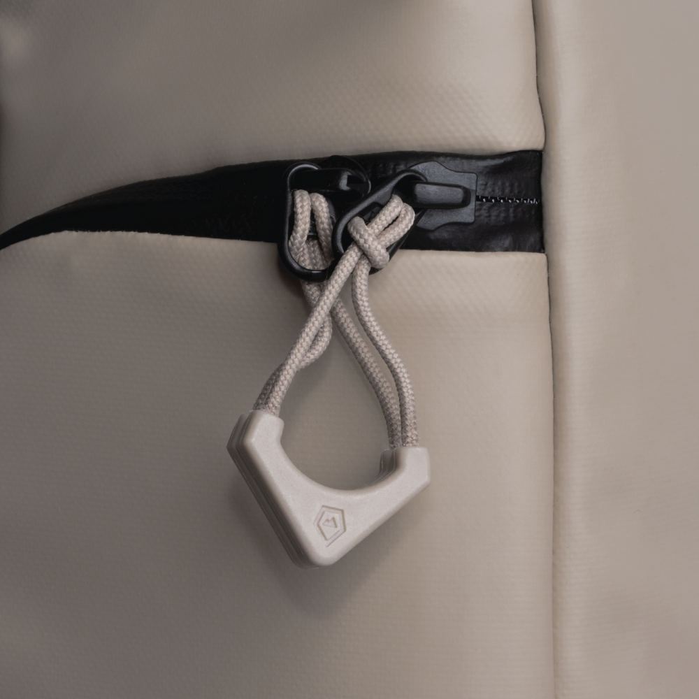WANDRD WORRYLESS® Locking Zipper Pullers