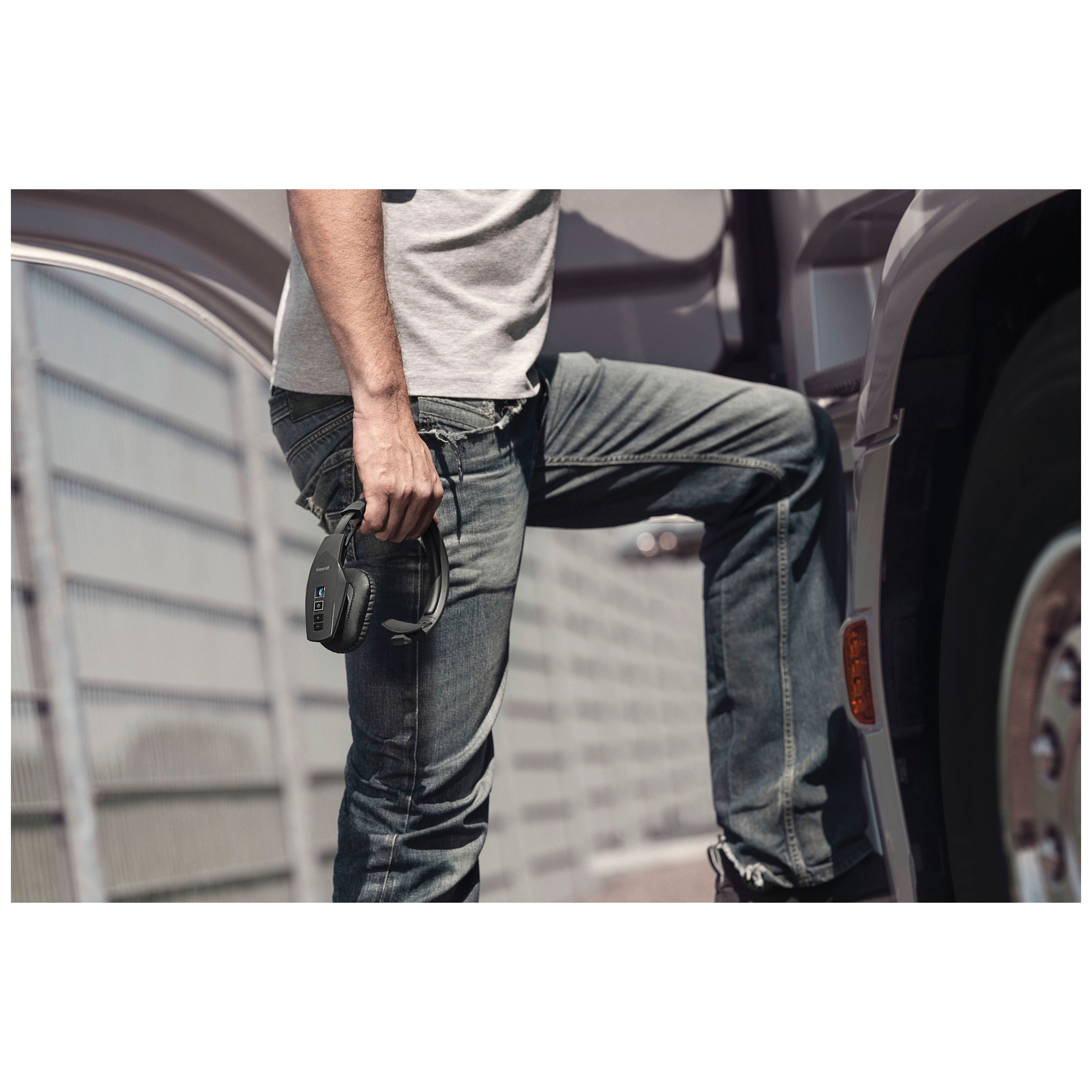 BlueParrott B550-XT 100% Voice-Activated Noise-Cancelling Bluetooth® Headset