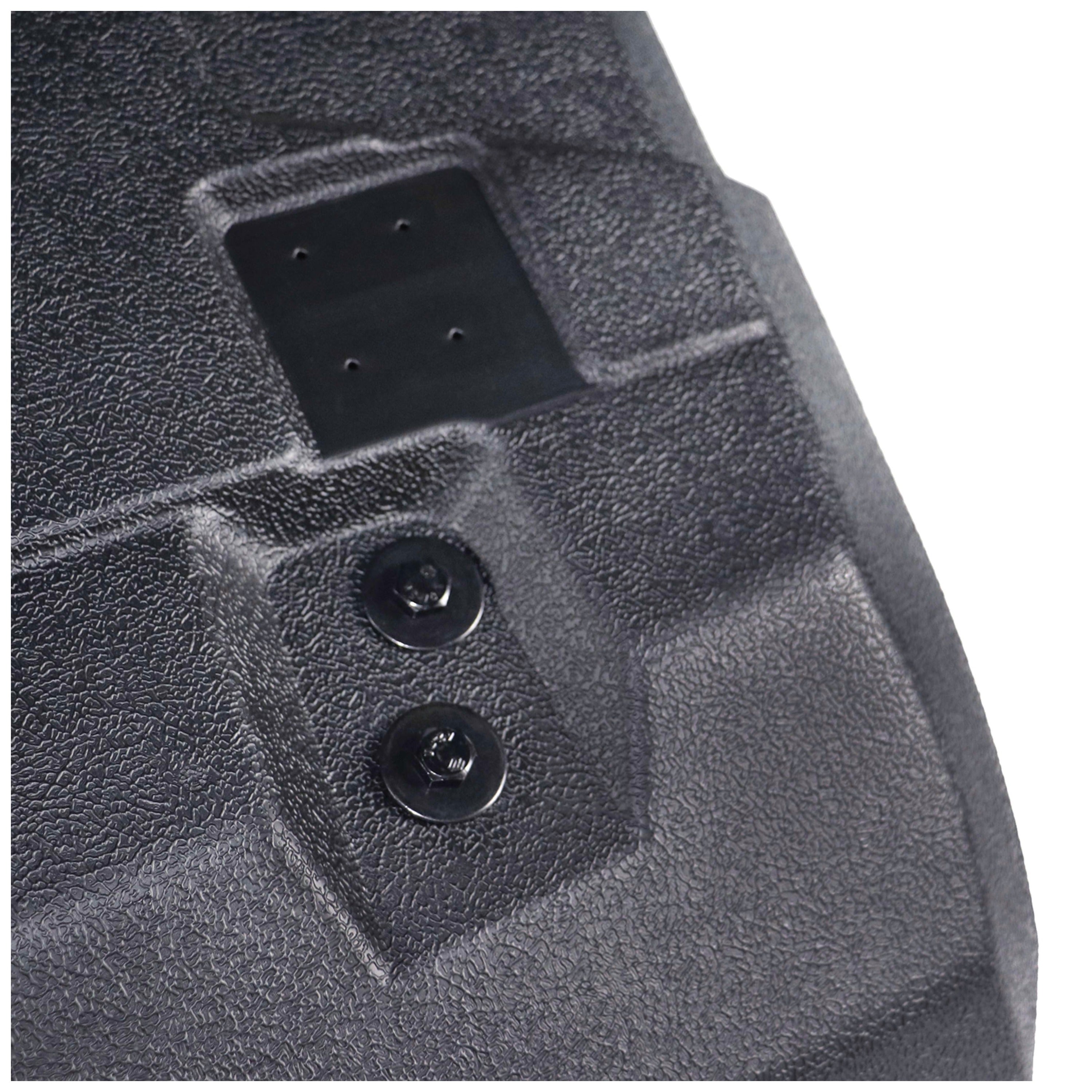 MB Quart MBQRG2-S6R 500-watt, audio roof with a dash-mounted GMR-LCD source unit.