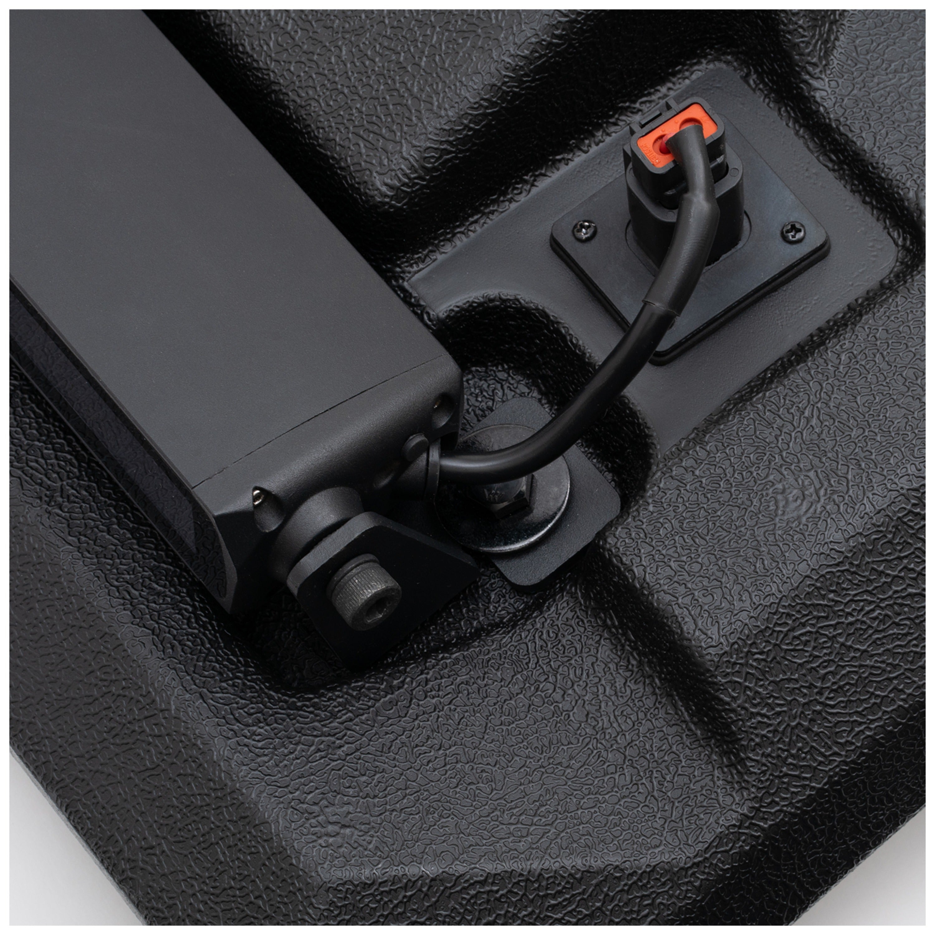 MB Quart MBQRT2-S7RRC 500-watt, RZR Trail audio roof designed to work with Polaris Ride Command (not included).