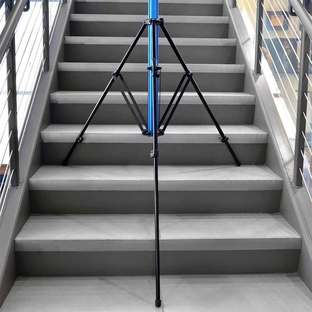 Savage 6’ Multiflex Light Stand