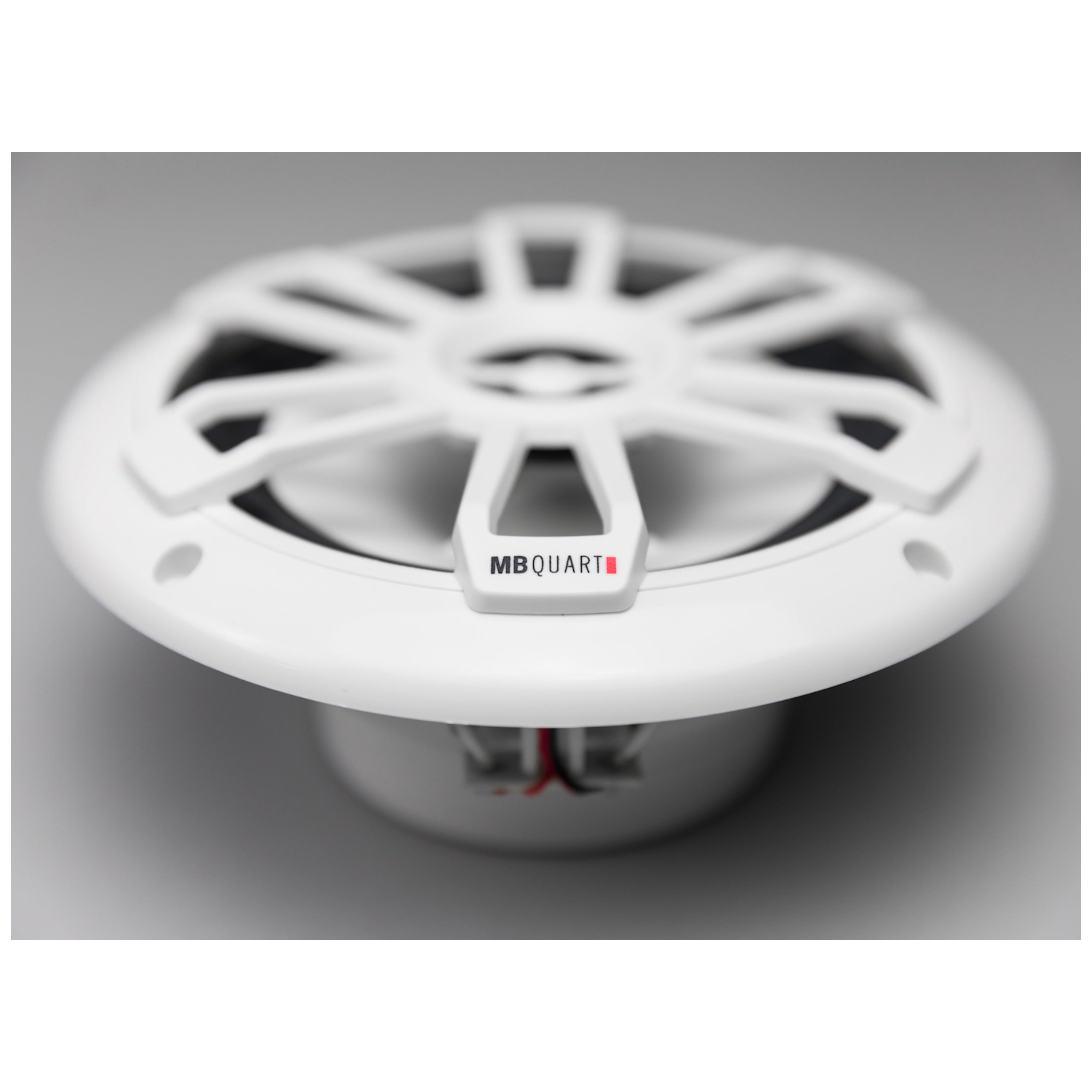 MB Quart NF1-116 White 6.5" 2-Way Coaxial Nautic Formula Speaker System with Integrated Tweeter